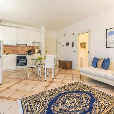 Casa Riello, A Due Passi Dal